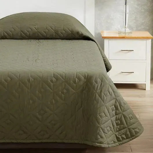 Quilted Healthcare Fitted Coverlets & Bedspreads