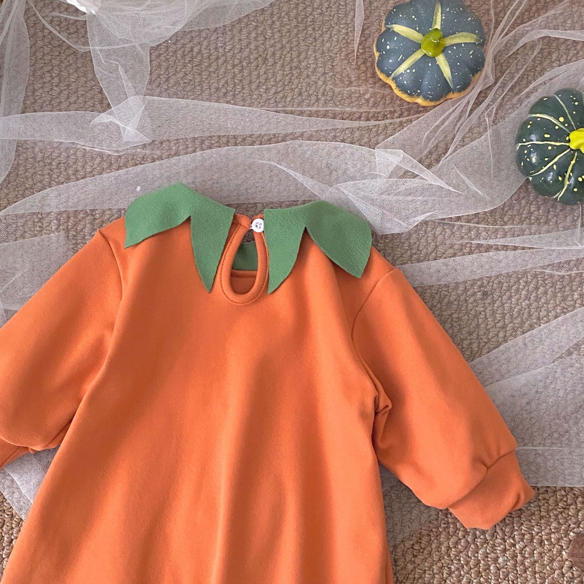 Autumn Arrival Baby Unisex Sleeveless Halloween Pumpkin Pattern Rompers with Hat