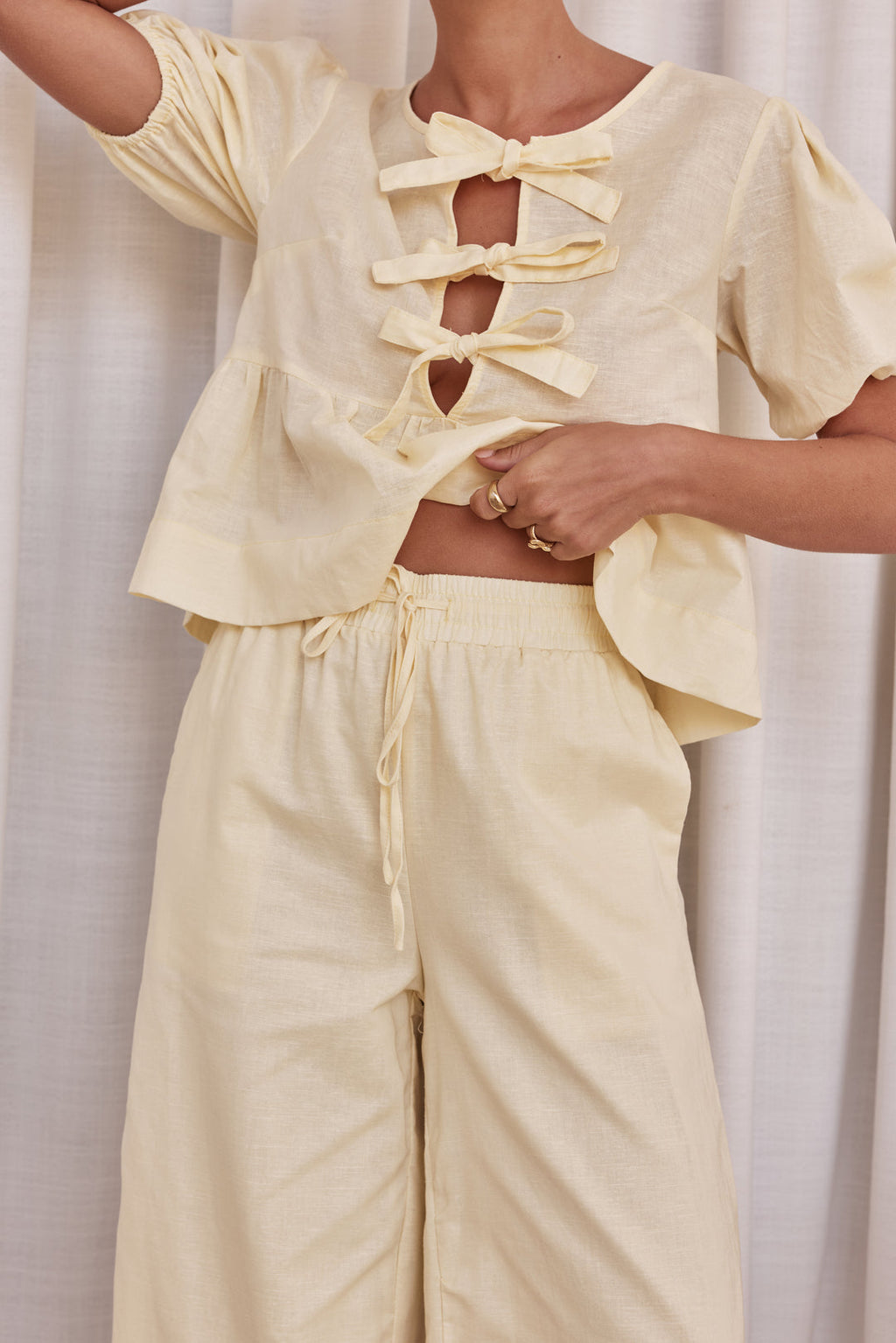 Butter Yellow Linen Bow Tie Front Top – Puff Sleeve Peplum Blouse